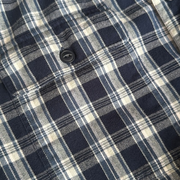 Ugg 100% Cotton Flannel Size Large - Picture 7 of 7